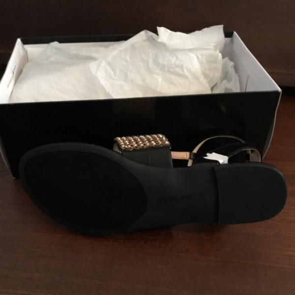 Nine West Sandals, NIB, Black with jeweled cuff across instep. SZ 9.5 - Picture 2 of 4